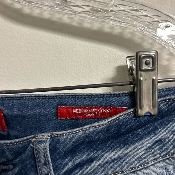 Guess Ripped Medium Rise Skinny Jeans - Picture 3 of 4